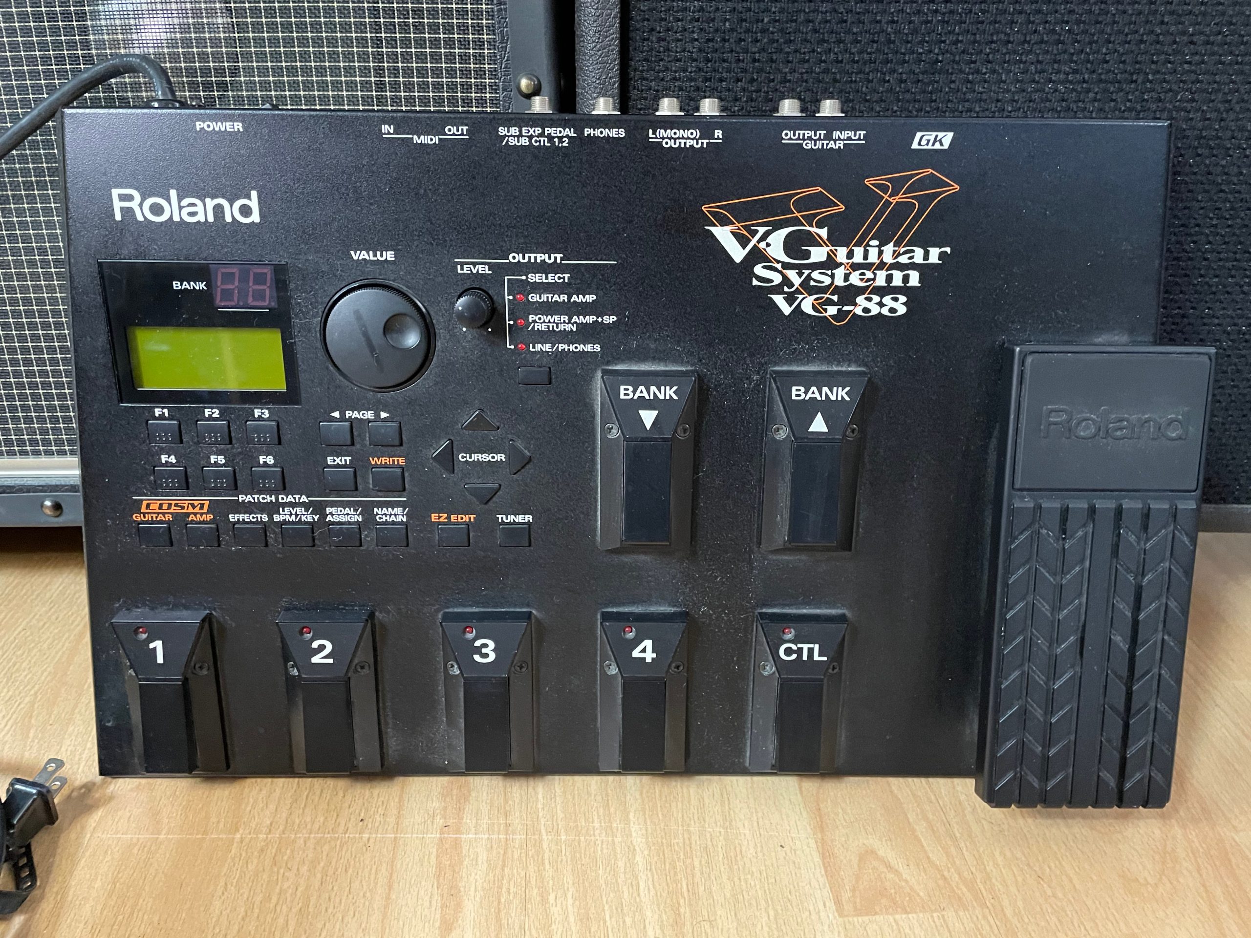 Roland VG-8